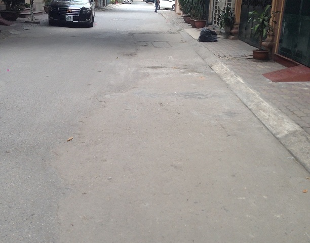 Tôi cần bán nhà phân lô vip quận ủy Thanh Xuân, lô D6,D7,D8, 52m2, 5 tầng đẹp, giá rẻ 8,3 tỷ, TL