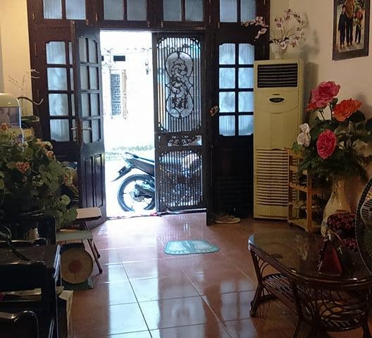 Gia đình cần bán nhà số 1 ngõ 259 Trích Sài