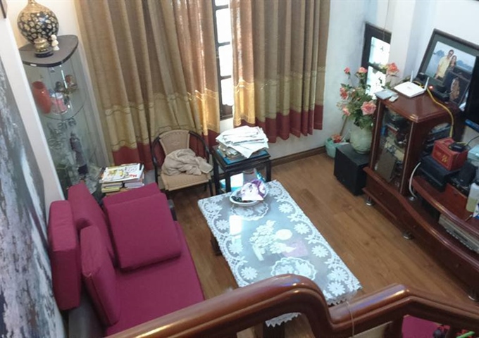 Gia đình cần bán nhà số 1 ngõ 259 Trích Sài