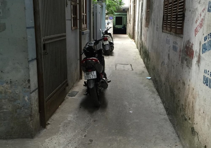 Chính chủ bán nhà số ngõ 1008 đường Láng dt 53.5m2 X 3,5 tầng, giá 4 tỷ. Liên hệ 0963.32.0000