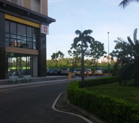 Cần bán gấp căn hộ Charm Plaza và nội thất sang trọng còn mới, 3 phòng ngủ, 72m2, giá tốt