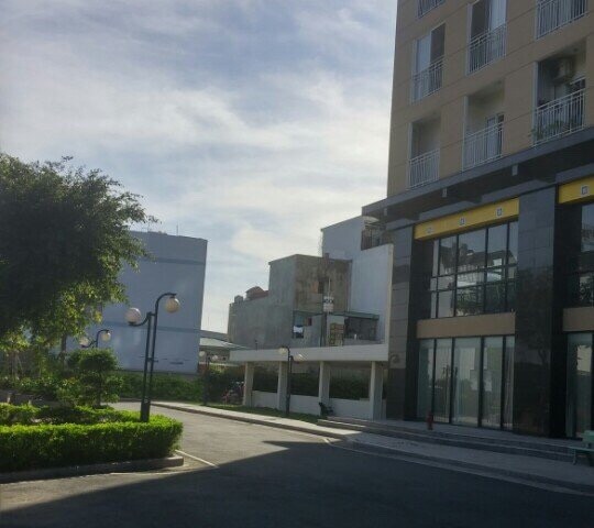 Cần bán gấp căn hộ Charm Plaza và nội thất sang trọng còn mới, 3 phòng ngủ, 72m2, giá tốt