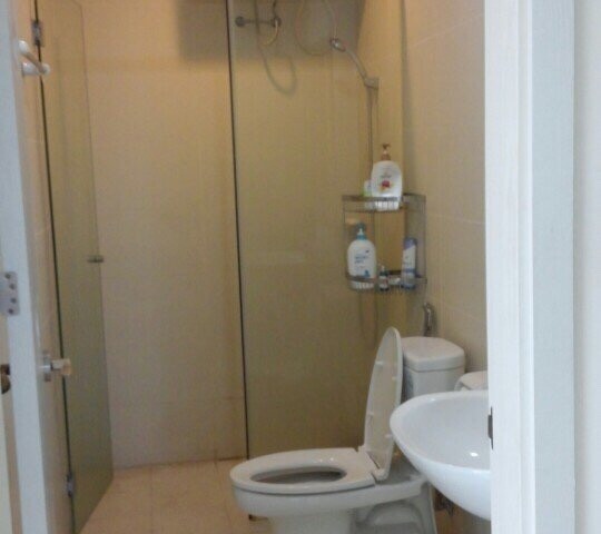 Cần bán gấp căn hộ Charm Plaza và nội thất sang trọng còn mới, 3 phòng ngủ, 72m2, giá tốt