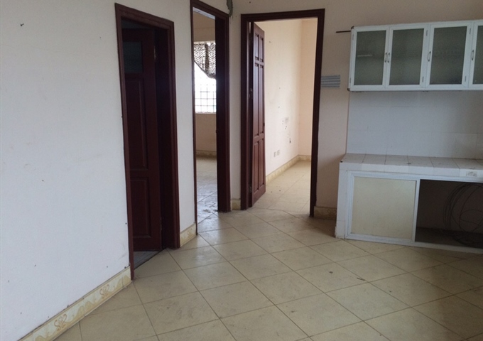 Chính chủ bán gấp căn hộ chung cư A15 ngõ 66 Kim Giang cách Ngã Tư Sở 2km 80m2, căn góc, giá 22 tr