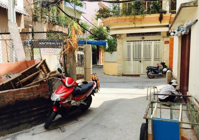 Đất 4,3x12,5m. Đ/C: 643/41 Xô Viết Nghệ Tĩnh, P. 26, giá 2 tỷ TL. (hẻm 8 Xô Viết Nghệ Tĩnh)