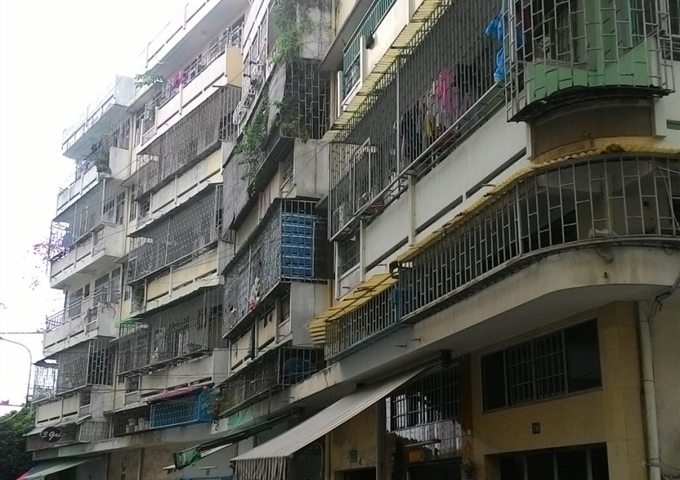 Bán gấp căn hộ lầu 1 CC 518 Võ Văn Kiệt, Q1 1.55 tỷ, nhà đẹp ngay trung tâm gần chợ, trường học