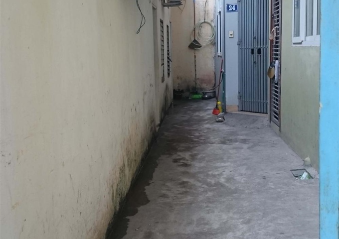 Bán nhà ngõ 1333 Giải Phóng, cách đường Giải Phóng 50m, DT 51.5m2 giá 1.8 tỷ