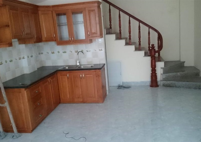 Bán nhà ngõ 1333 Giải Phóng, cách đường Giải Phóng 50m, DT 51.5m2 giá 1.8 tỷ