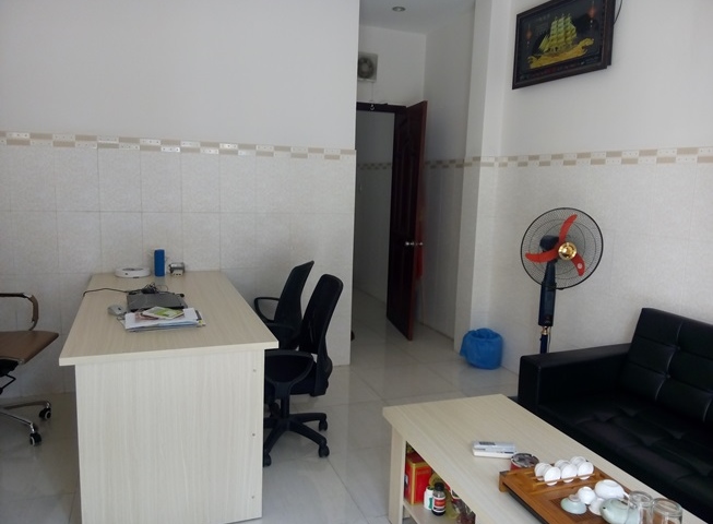 Cho thuê nhà mặt tiền 152 Nguyễn Chí Thanh, P. 16, Q. 11. LH: 0989211148