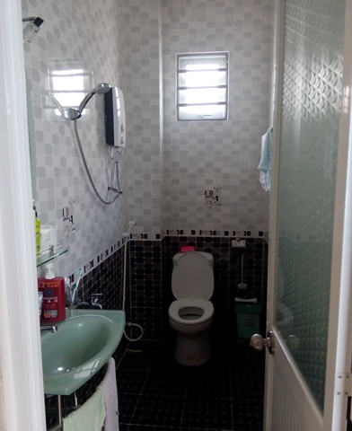 Cho thuê nhà mặt tiền 152 Nguyễn Chí Thanh, P. 16, Q. 11. LH: 0989211148