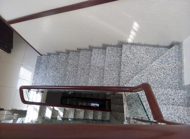 Cho thuê nhà mặt tiền 152 Nguyễn Chí Thanh, P. 16, Q. 11. LH: 0989211148