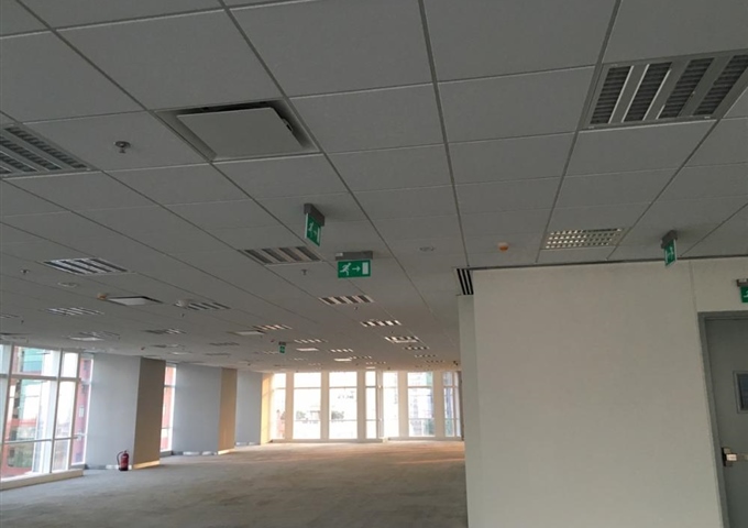 Mặt bằng văn phòng hạng A cho thuê lại. Tầng 17, tòa nhà Vietcombank Tower
