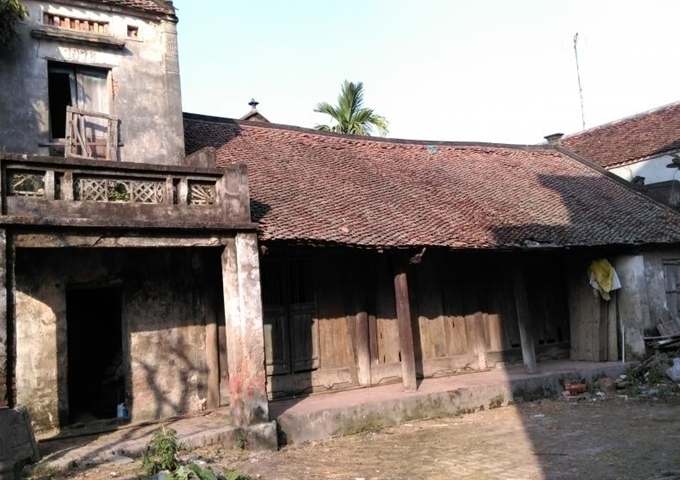 Bán ngôi nhà cổ 5 gian bằng gỗ lim