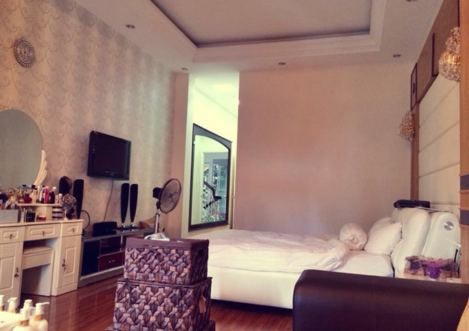 Bán CHTT tầng 5 tập thể cũ E7, Quỳnh Mai, Hai Bà Trưng, Hà Nội.