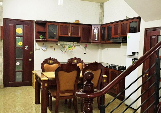 Hẻm ô tô 6m, địa chỉ: 318/49A Phạm Văn Hai, P5, Q. Tân Bình, gía: 4.95 tỷ