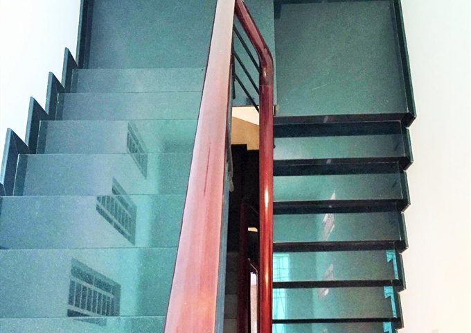 Hẻm ô tô 6m, địa chỉ: 318/49A Phạm Văn Hai, P5, Q. Tân Bình, gía: 4.95 tỷ