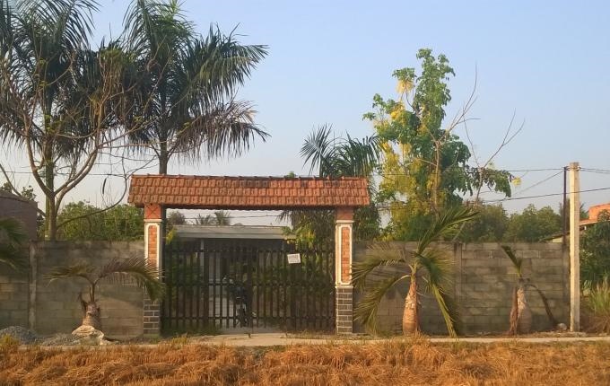 đất vườn trái cây, ao cá, có sổ hồng tại Long An,2.400m2, giá 1.2 tỷ, thích hợp nghỉ dưỡng