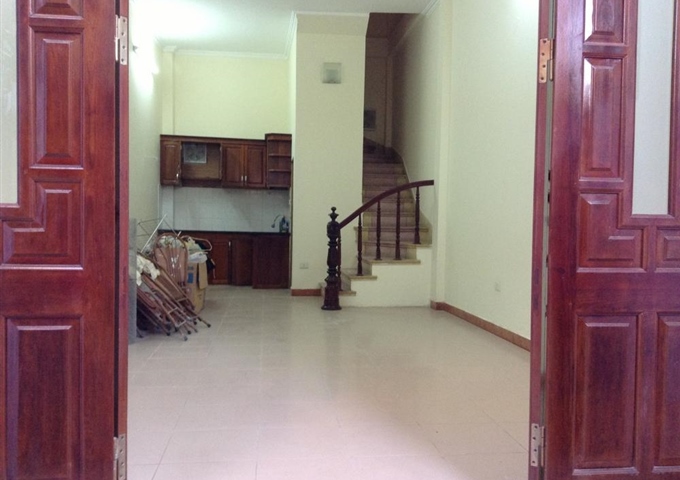Bán nhà 3 tầng, DT 4x11m, ngõ 479 Lĩnh Nam, Q. Hoàng Mai. Hướng chính Đông
