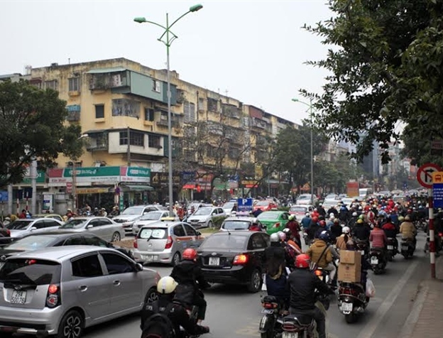 Cho thuê căn hộ tập thể 78 Láng Hạ, Đống Đa, 120m2, 3 ngủ, tiện văn phòng, ở, giá 8tr/th