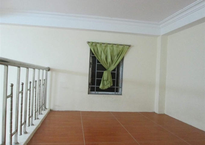 Cho thuê phòng trọ ngõ 184 Âu Cơ, gần chợ Tứ Liên. Liên hệ: 096 205 8576