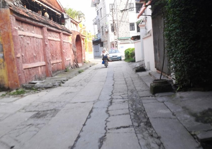 Bán đất xóm 4A Đông Ngạc, nay là ngõ 81/14 phường Đông Ngạc, 41m2, giá 1,35 tỷ. LH: 0983.058.130