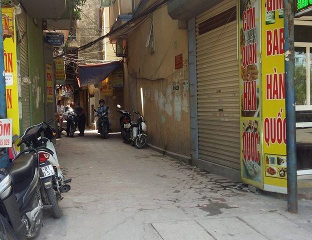 Cần bán nhà ngõ 132 Khương Trung DT: 50m2 x 3 tầng, MT 4m, vị trí đẹp tiện kinh doanh