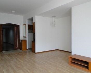 Cần bán CHCC V-Star, Quận 7, DT: 119m2, 3PN, sổ hồng, giá chỉ 2,2 tỷ