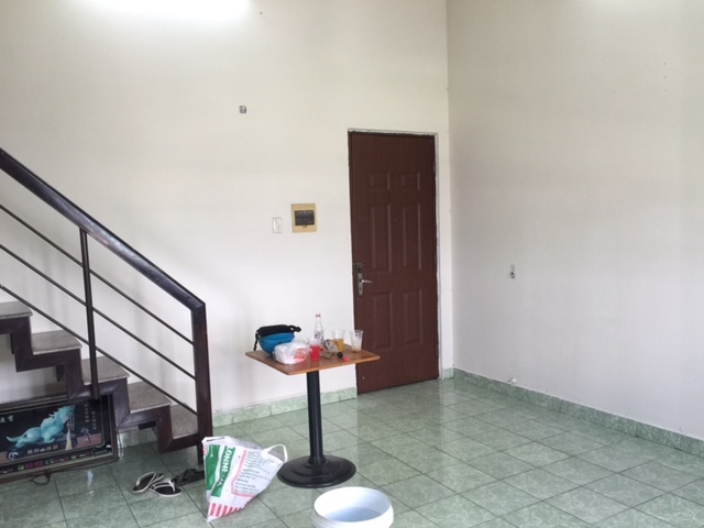 Bán căn hộ chung cư Sóng Thần Plaza DT 56m2, ngay cầu vượt sóng thần, hướng đông, thoáng mát