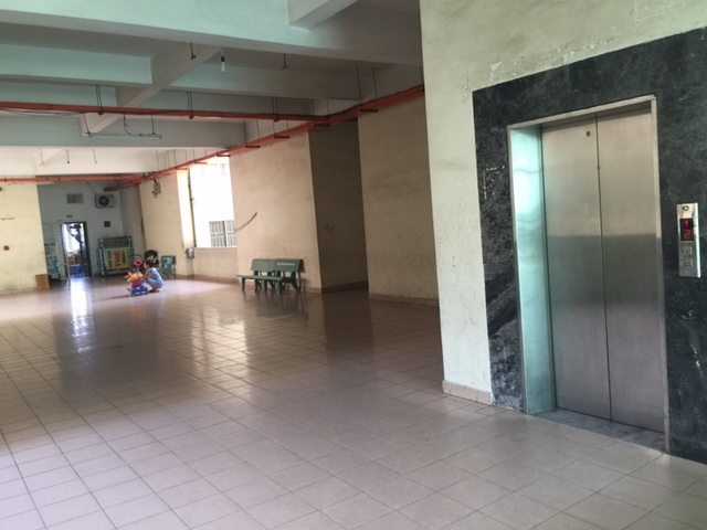 Bán căn hộ chung cư Sóng Thần Plaza DT 56m2, ngay cầu vượt sóng thần, hướng đông, thoáng mát
