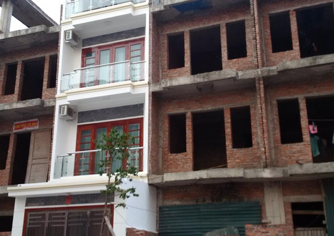 Bán LK Vinaconex 21 (ngõ 804 Quang Trung) Hà Đông, 64m2 x 4 tầng, ở ngay, nhìn chung cư, giá 2,95tỷ