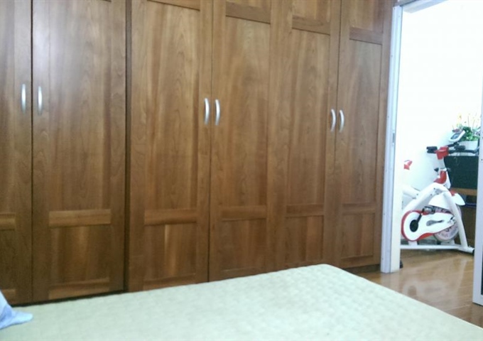 Bán căn hộ tập thể Bộ Thương Mại, ngõ 230 Lạc Trung