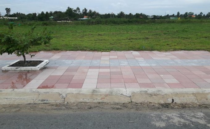 Lô đất mặt tiền Tỉnh Lộ 832, gần khu công nghiệp và chợ Nhựt Chánh. Liên hệ 0936 938 565