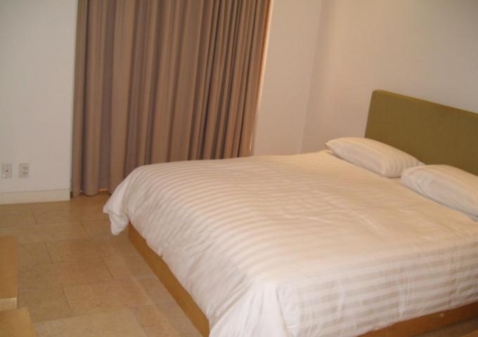 Căn hộ 328 Võ Văn Kiệt, P. Cô Giang, Q1. Thuộc dự án Central Garden. Liên hệ: Ngọc: 0912.557.890