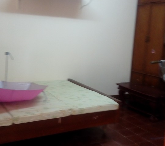 Cho thuê căn hộ tập thể D4 Giảng Võ, Trần Huy Liệu, Quận Ba Đình, HN. Sau tòa nhà D2, 100m2, 7tr/th