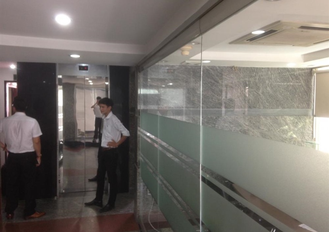 Tòa nhà mặt tiền 262A Nam Kỳ Khởi Nghĩa, quận 3. A. Minh 090.308.1134