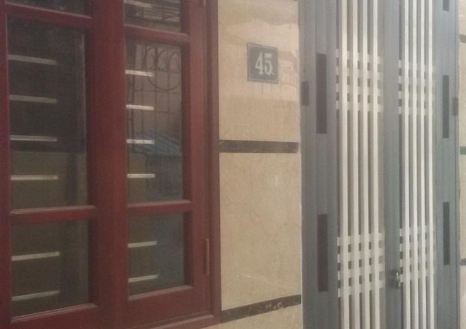 Cần bán căn nhà riêng chính chủ tại ngõ 158 Trương Định, gần trung tâm TM chợ Mơ và trường Kinh Tế