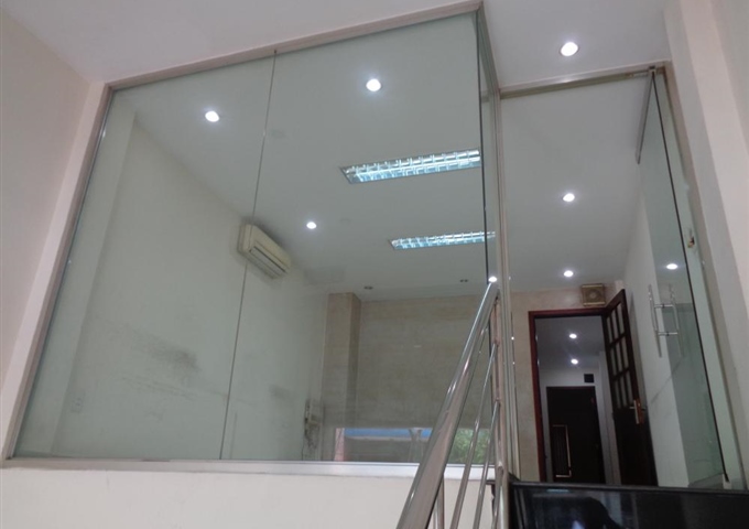 Bán nhà sổ hồng: số 77 Nguyễn Trường Tộ, Phường 12, Quận 4, TP. Hồ Chí Minh