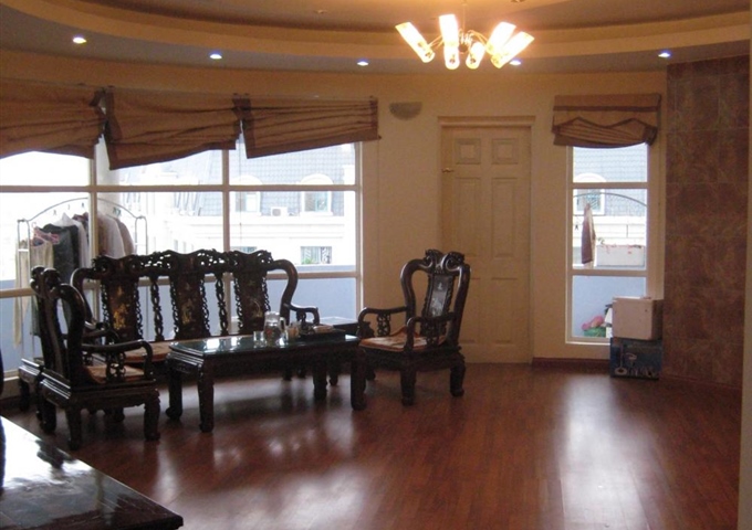 Chính chủ cần bán căn vòm penthouse 176m2, sửa chữa đẹp, kèm nội thất, CT4 Mỹ Đình Sudico. Miễn TG