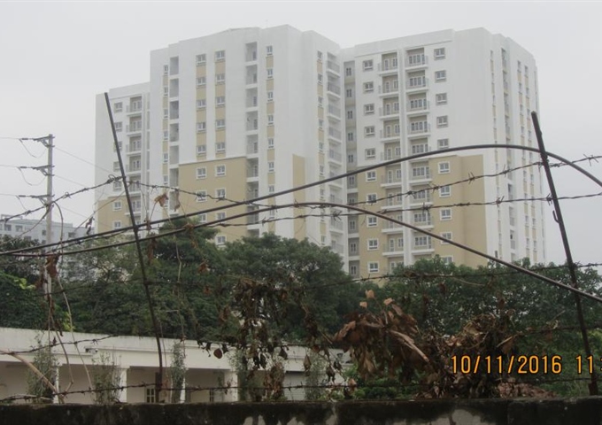 Cho thuê căn hộ tầng 12 tòa nhà Z133 ngõ 99 Đức Giang DT: 105m2. Giá: 4 triệu/tháng