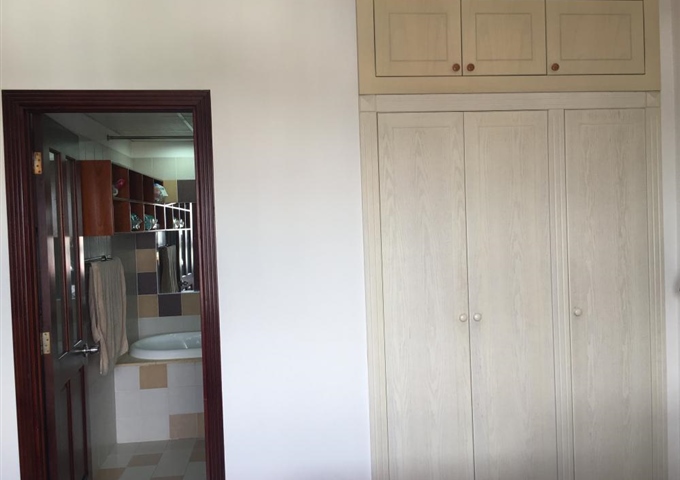 bán căn hộ 3 phòng ngủ (122m2)