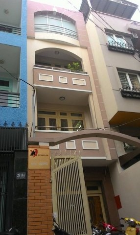 Cho thuê nhà nguyên căn 236/41 Hòa Hảo, Phường 3, Quận 10, hẻm 8m. Diện tích: 4m x 16m, trệt, 2 lầu