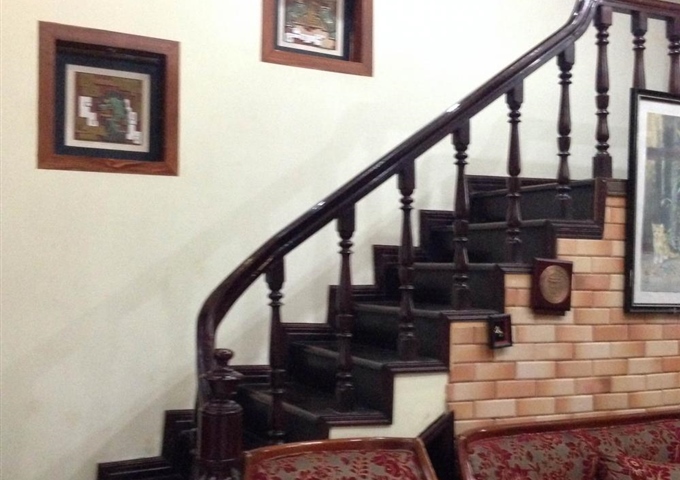 CC bán nhà mp Hoàng Cầu, view hồ, dt: 55 m2, mt: 4,2m, vuông vắn, giá: 17,9 tỷ, LHCC: 0904243398