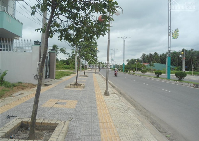 Bán đất mặt tiền đường Nguyễn Văn Nguyễn