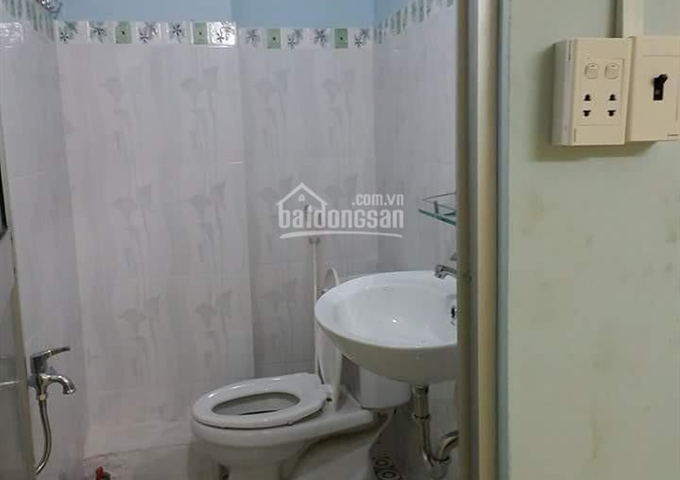 Chủ nhà cho thuê phòng trọ tại 739 Lê Hồng Phong, Q10, LH: 0902589314