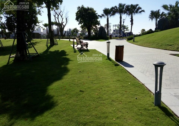 Bán căn Landmark Plus 2PN giá 3 tỷ 850 view nội khu và quận 2