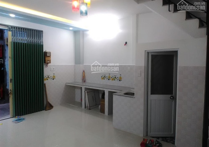 Bán nhà hẻm 168 Lê Thị Bạch Cát, Q11, 4x7m, 1.85tỷ, có 1lầu 2phòng nhà ở liền, gần Lê Đại Hành, MTG