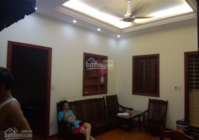 Cần bán căn hộ tầng 5 tập thể đại học Thương Mại, Mai Dịch, Cầu Giấy, Hà Nội, 168m2, 1.8 tỷ