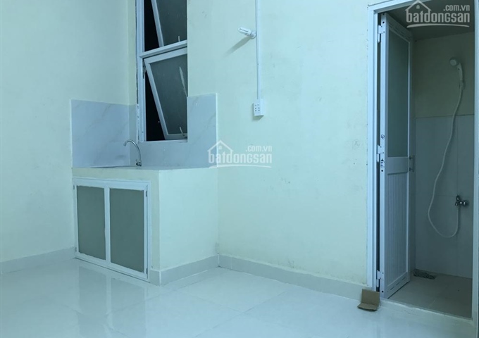 Cho thuê chung cư mini gần đường Hoàng Diệu, cách ĐH Ngân Hàng 200m, SPKT 600m