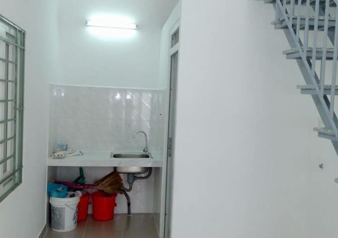 Cho thuê nhà trọ 40m2 Ngô Tất Tố, P22, quận Bình Thạnh, LH 0946968199