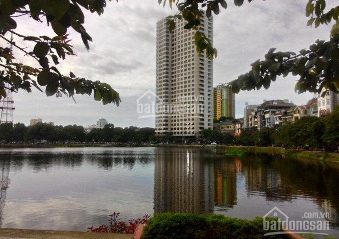 Bán căn hộ chung cư Ngọc Khánh Plaza, số 1 Phạm Huy Thông, cạnh hồ Ngọc Khánh, giá 30 triệu/m2